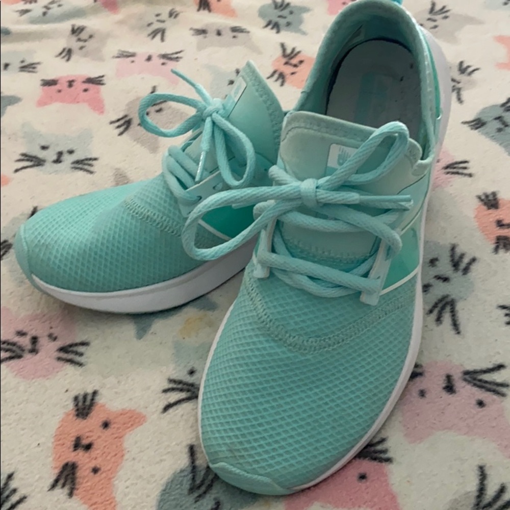 New Balance women’s running shoes size 6.5